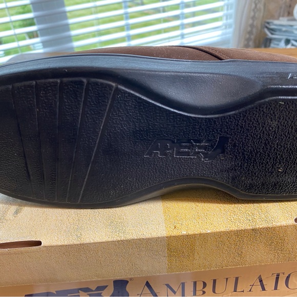 Men’s Apex Ambulator Bio 2600 Brown Nubuck Leather Shoes - Picture 2 of 11